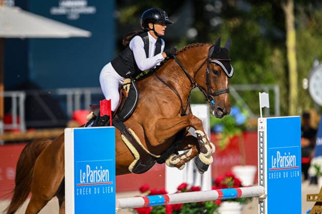 Caroline Baudry sur IN LOVE DES MAJUROS participe au Prix Mairie du 7ème de de la 12ème édition Longines Paris Eiffel Jumping au pied de la Tour Eiffel sur le Champ-de-Mars à Paris, France, le 212 juin 2026. Perusseau-Veeren Bestimage 7th Arrondissement Town Hall Prize during the 12th edition of the Longines Paris Eiffel Jumping at Champ-de-Mars near Eiffel Tower in Paris, France, on June 21, 2026. Paris France  Copyright: xPerusseau-Veerenx xBestimagexPerusseau-Veerenx xBestimagex