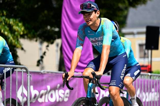 Baloise Belgium Tour 2026 Stage 5 HOEILAART, BELGIUM - JUNE 21 : Romele Alessandro (ITA) of XDS Astana Team before the start of the race during stage 5 of the 95th edition of Baloise Tour of Belgium an UCI ProSeries 2.Pro cycling road race stage for Men Elite of 183.6 km with start in Gingelom and finish in Hoeilaart on June 21, 2026 in Hoeilaart, Belgium, 21 06 2026 ( Motordriver Stephan Boone - Hoeilaart Belgium  Copyright: xTomasxSiskx