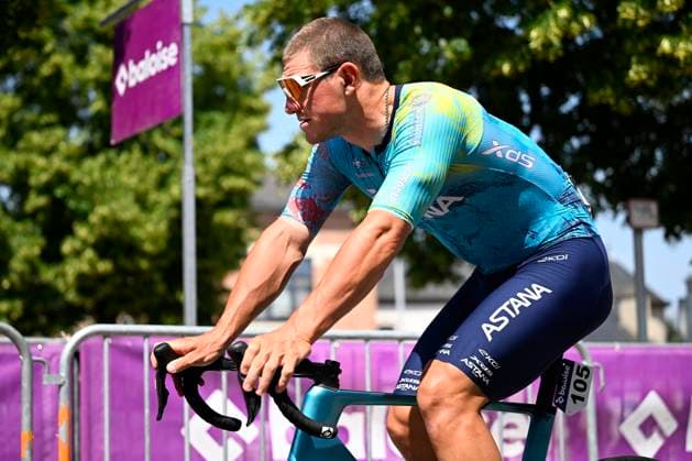 Baloise Belgium Tour 2026 Stage 5 HOEILAART, BELGIUM - JUNE 21 : Syritsa Gleb (RUS) of XDS Astana Team before the start of the race during stage 5 of the 95th edition of Baloise Tour of Belgium an UCI ProSeries 2.Pro cycling road race stage for Men Elite of 183.6 km with start in Gingelom and finish in Hoeilaart on June 21, 2026 in Hoeilaart, Belgium, 21 06 2026 ( Motordriver Stephan Boone - Hoeilaart Belgium  Copyright: xTomasxSiskx