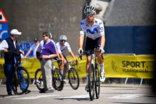 Baloise Belgium Tour 2026 Stage 5 HOEILAART, BELGIUM - JUNE 21 : Rider of Movistar Team before the start of the race during stage 5 of the 95th edition of Baloise Tour of Belgium an UCI ProSeries 2.Pro cycling road race stage for Men Elite of 183.6 km with start in Gingelom and finish in Hoeilaart on June 21, 2026 in Hoeilaart, Belgium, 21 06 2026 ( Motordriver Stephan Boone - Hoeilaart Belgium  Copyright: xTomasxSiskx