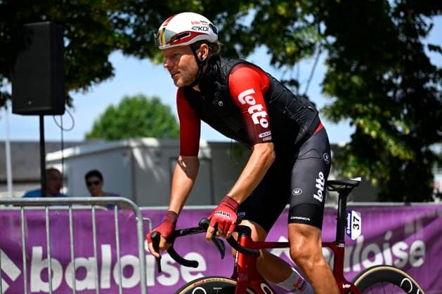 Baloise Belgium Tour 2026 Stage 5 HOEILAART, BELGIUM - JUNE 21 : Van Der Hoorn Taco (NED) of Lotto Intermarche before the start of the race during stage 5 of the 95th edition of Baloise Tour of Belgium an UCI ProSeries 2.Pro cycling road race stage for Men Elite of 183.6 km with start in Gingelom and finish in Hoeilaart on June 21, 2026 in Hoeilaart, Belgium, 21 06 2026 ( Motordriver Stephan Boone - Hoeilaart Belgium  Copyright: xTomasxSiskx