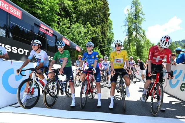 Tour de Suisse 2026 Stage 5 VILLARS-SUR-OLLON, SWITZERLAND - JUNE 21 : Pogacar Tadej (SLO) of UAE Team Emirates XRG, Gregoire Romain (FRA) of Groupama FDJ United, Vervaeke Louis (BEL) of Soudal Quick-Step, Vacek Mathias (CZE) of Lidl Trek, Schmid Mauro (SUI) of Team Jayco AlUla at the start line during stage 5 of the 89th edition of Tour de Suisse an UCI World Tour 2.UWT cycling road race stage for Men Elite of 151.1 km with start in Villars-sur-Ollon and finish in Villars-sur-Ollon on June 21, 2026 in Villars-sur-Ollon, Switzerland, 21 06 2026 ( Motordriver Guy De Vuyst - Villars-sur-Ollon Switzerland  Copyright: xVincentxKalutx