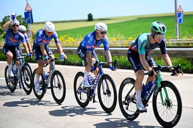 Baloise Belgium Tour 2026 Stage 5 HOEILAART, BELGIUM - JUNE 21 : De Vylder Lindsay (BEL) of Alpecin-Premier Tech in action during stage 5 of the 95th edition of Baloise Tour of Belgium an UCI ProSeries 2.Pro cycling road race stage for Men Elite of 183.6 km with start in Gingelom and finish in Hoeilaart on June 21, 2026 in Hoeilaart, Belgium, 21 06 2026 ( Motordriver Stephan Boone - Hoeilaart Belgium  Copyright: xTomasxSiskx