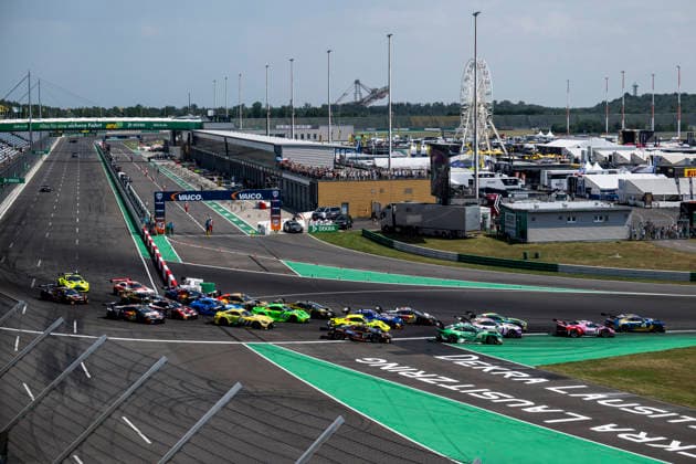 DTM, 5. + 6. Rennen DEKRA Lausitzring 2026 14 Ferrari 296 GT3 EVO, EMIL FREY RACING: Matteo Cairoli, 36 Ford Mustang GT3, HRT Ford Racing: Arjun Maini- picture by Gruppe C Photography Schipkau DEKRA Lausitzring Brandenburg Germany Copyright: xGruppexCxPhotographyx