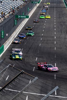 DTM, 5. + 6. Rennen DEKRA Lausitzring 2026 14 Ferrari 296 GT3 EVO, EMIL FREY RACING: Matteo Cairoli, 7 Aston Martin Vantage AMR GT3 EVO, Comtoyou Racing: Nicki Thiim- picture by Gruppe C Photography Schipkau DEKRA Lausitzring Brandenburg Germany Copyright: xGruppexCxPhotographyx