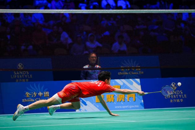 (260621) -- MACAO, June 21, 2026 -- Hu Zhean of China hits a return during the men s singles final against Kantaphon Wangcharoen of Thailand at Macao Open badminton tournament 2026 in Macao, south China, June 21, 2026. ) (SP)CHINA-MACAO-BADMINTON-MACAO OPEN 2026-MEN S SINGLES FINAL (CN) CheongxKamxKa 