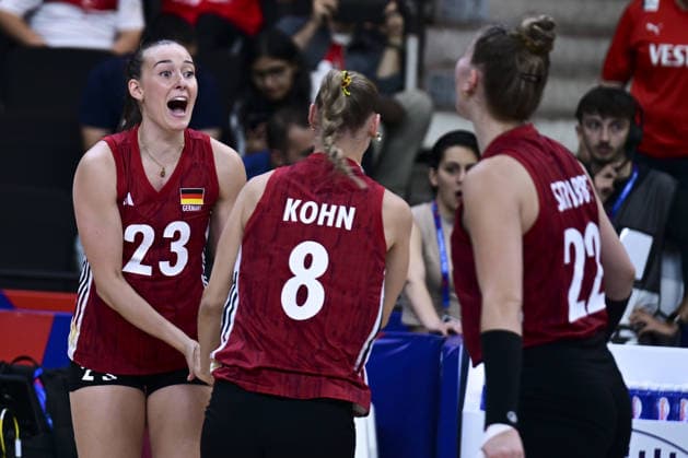 Germany v Brazil - 2026 FIVB Volleyball Women s Nations League ANKARA, TURKIYE - JUNE 21: Germany s Sarah Straube (23) warms up before the second-week match between Germany and Brazil in the 2026 FIVB Volleyball Women s Nations League at Ankara Sports Hall in Ankara, Turkiye, on June 21, 2026. Mehmet Futsi Anadolu Ankara Turkey. Editorial use only. Please get in touch for any other usage.  Copyright: x2026xAnadoluxMehmetxFutsix