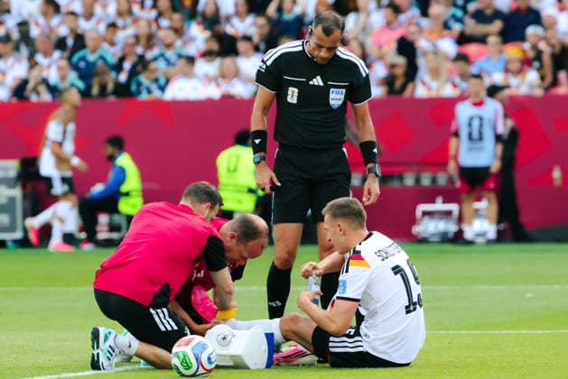 20.06.2026, Fussball, Herren, FIFA Weltmeisterschaft 2026, Vorrunde, Gruppe E, Toronto, Deutschland - Elfenbeinküste, Nico Schlotterbeck (Deutschland) verletzt Toronto BMO Field Ontario Kanada (CAN) *** June 20, 2026, Soccer, Mens, 2026 FIFA World Cup, Group Stage, Group E, Toronto, Germany vs. Ivory Coast, Nico Schlotterbeck (Germany) injured, Toronto, BMO Field, Ontario, Canada (CAN),detected_source_language Copyright: xSebastianxBachx