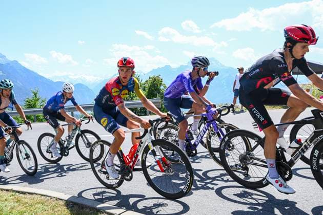 Tour de Suisse 2026 Stage 5 VILLARS-SUR-OLLON, SWITZERLAND - JUNE 21 : Nys Thibau (BEL) of Lidl Trek in action during stage 5 of the 89th edition of Tour de Suisse an UCI World Tour 2.UWT cycling road race stage for Men Elite of 151.1 km with start in Villars-sur-Ollon and finish in Villars-sur-Ollon on June 21, 2026 in Villars-sur-Ollon, Switzerland, 21 06 2026 ( Motordriver Guy De Vuyst - Villars-sur-Ollon Switzerland  Copyright: xVincentxKalutx