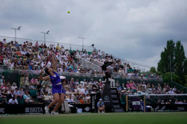 Lexus Nottingham Open - Day Seven Emma Navarro competes during the singles final match at the 2026 Lexus Nottingham Open Women s tennis tournament at the Nottingham Tennis Centre in Nottingham, England, on June 21, 2026. Nottingham United Kingdom  Copyright: xOwenxHammondx originalFilename:hammond-2026lexu260621_npvci.jpg