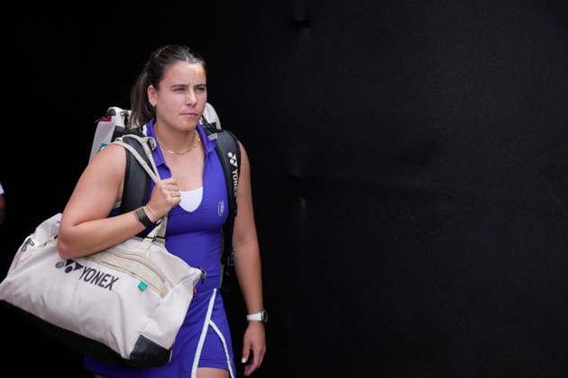 Lexus Nottingham Open - Day Seven Emma Navarro competes during the singles final match at the 2026 Lexus Nottingham Open Women s tennis tournament at the Nottingham Tennis Centre in Nottingham, England, on June 21, 2026. Nottingham United Kingdom  Copyright: xOwenxHammondx originalFilename:hammond-2026lexu260621_np806.jpg