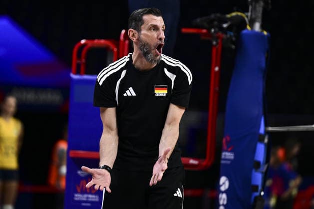 Germany v Brazil - 2026 FIVB Volleyball Women s Nations League ANKARA, TURKIYE - JUNE 21: Head coach of Germany Giulio Cesare Bregoli gestures during the second-week match between Germany and Brazil in the 2026 FIVB Volleyball Women s Nations League at Ankara Sports Hall in Ankara, Turkiye, on June 21, 2026. Mehmet Futsi Anadolu Ankara Turkey. Editorial use only. Please get in touch for any other usage.  Copyright: x2026xAnadoluxMehmetxFutsix