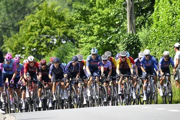 Baloise Belgium Tour 2026 Stage 5 HOEILAART, BELGIUM - JUNE 21 : Illustration picture of the peloton during stage 5 of the 95th edition of Baloise Tour of Belgium an UCI ProSeries 2.Pro cycling road race stage for Men Elite of 183.6 km with start in Gingelom and finish in Hoeilaart on June 21, 2026 in Hoeilaart, Belgium, 21 06 2026 ( Motordriver Stephan Boone - Hoeilaart Belgium  Copyright: xTomasxSiskx