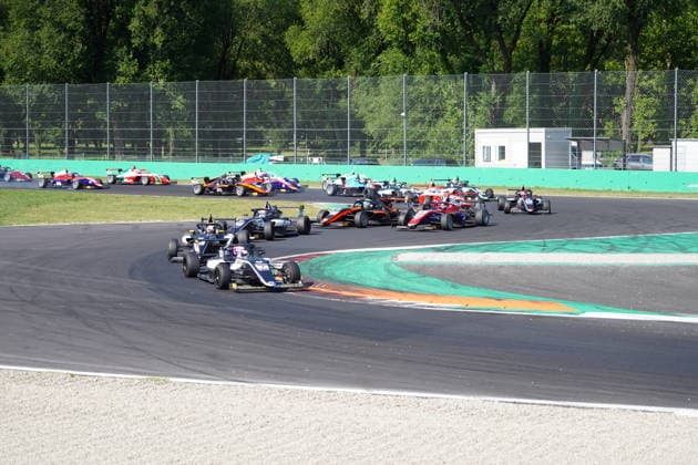 Italian Formula 4 Championship Monza Round The race starts during the Italian Formula 4 Championship at the Autodromo Nazionale Monza in Monza, Italy, on June 21, 2026. Monza Italy  Copyright: xMarcoxRinaldix originalFilename:rinaldi-italianf260621_npoyT.jpg