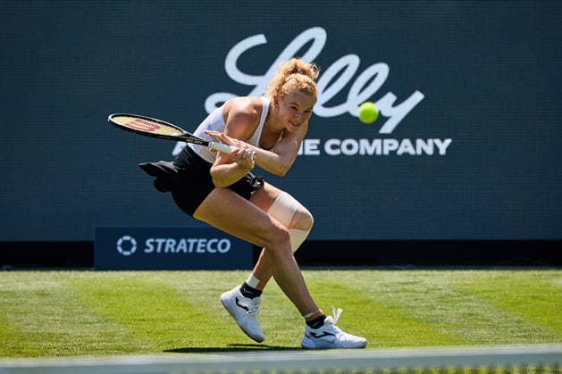 June 21, 2026, Bad Homburg, Hessen, Germany: Katerina Siniakova of Czech Republic returns with backhand to Liudmila Samsonova during the BAD HOMBURG OPEN powered by SOLARWATTT- WTA500 - Womens Tennis, 21.6.2026 in Bad Homburg (Tennis-Club Bad Homburg), Germany - Photo: Tennis 2026: Bad Homburg Open - WTA500: SAMSONOVA 6:3 7:5 SINIAKOVA  - ZUMAs343 20260621_zsp_s343_002 Copyright: xMathiasxSchulzx