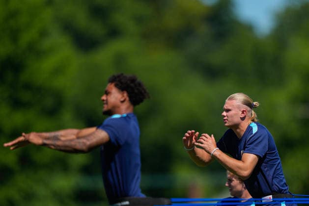 World Cup 2026 Greensboro, USA 20260621. Norway s Erling Braut Haaland and Oscar Bobb during a training session with the Norwegian men s national football team at The University of North Carolina Greensboro (UNCG). Photo: Fredrik Varfjell NTB Greensboro United States EDITORIAL USE ONLY. RESTRICTED USE FOR BETTING COMPANIES Ref:_SPOsgYdryhwkIY.jpg *** 2026 World Cup in Greensboro, USA 20260621 Norways Erling Braut Haaland and Oscar Bobb during a training session with the Norwegian mens national soccer team at the University of North Carolina at Greensboro (UNCG). Photo  Copyright: xFredrikxVarfjellx xNTBx