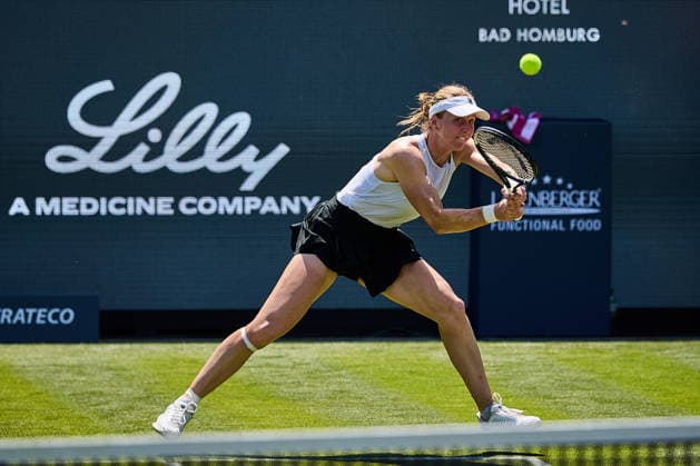 June 21, 2026, Bad Homburg, Hessen, Germany: Liudmila Samsonova returns with backhand to Katerina Siniakova of Czech Republic during the BAD HOMBURG OPEN powered by SOLARWATTT- WTA500 - Womens Tennis, 21.6.2026 in Bad Homburg (Tennis-Club Bad Homburg), Germany - Photo: Tennis 2026: Bad Homburg Open - WTA500: SAMSONOVA 6:3 7:5 SINIAKOVA  - ZUMAs343 20260621_zsp_s343_012 Copyright: xMathiasxSchulzx