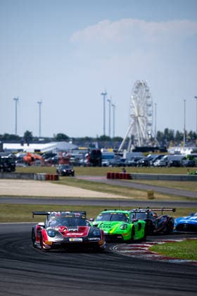 DTM, 5. + 6. Rennen DEKRA Lausitzring 2026 29 Porsche 911 GT3 R (992), Land Motorsport: Bastian Buus, 90 Porsche 911 GT3 R (992), Manthey: Ricardo Feller- picture by Gruppe C Photography Schipkau DEKRA Lausitzring Germany Copyright: xGruppexCxPhotographyx