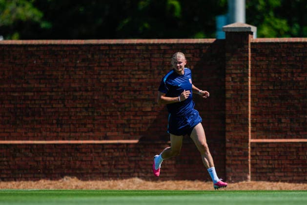 Fotball-VM 2026 Greensboro, USA 20260621. Norges Erling Braut Haaland under en trening med Norges herrelandslag i fotball pa The University of North Carolina Greensboro (UNCG). Foto: Fredrik Varfjell NTB Greensboro USA EDITORIAL USE ONLY. RESTRICTED USE FOR BETTING COMPANIES Ref:_SPOZHOr4_K5ITs.jpg *** 2026 FIFA World Cup Greensboro, USA 20260621 Norway’s Erling Braut Haaland during a training session with the Norwegian men’s national soccer team at the University of North Carolina Greensboro (UNCG). Photo by Fredrik Varfjell, NTB, Greensboro, USA. EDITORIAL USE ONLY. RESTRICTED USE FOR BETTING COMPANIES.,detected_source_language  Copyright: xFredrikxVarfjellx xNTBx