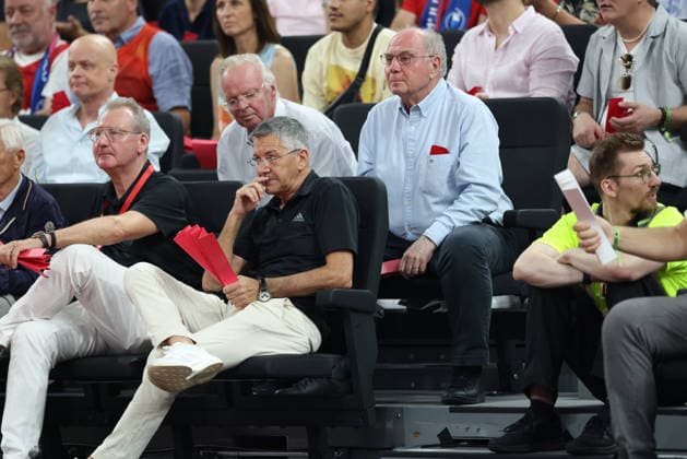 Uli Hoeness (FC Bayern Muenchen, Ehrenpraesident) mit Herbert Hainer (FC Bayern Muenchen, Praesident), GER, FC Bayern Basketball vs. Alba Berlin, Basketball, easycredit Basketball Bundesliga, Playoffs, Finale, Spiel 5, Saison 2025 2026, 21.06.2026, GER, FC Bayern Basketball vs. Alba Berlin, Basketball, easycredit Basketball Bundesliga, Playoffs, Finale, Spiel 5, Saison 2025 2026, 21.06.2026 Muenchen *** Uli Hoeness, FC Bayern Munich, Honorary President, with Herbert Hainer, FC Bayern Munich, President, GER, FC Bayern Basketball vs. Alba Berlin, Basketball, easycredit Basketball Bundesliga, Playoffs, Finals, Game 5, 2025–2026 Season, June 21, 2026, GER, FC Bayern Basketball vs. Alba Berlin, Basketball, easycredit Basketball Bundesliga, Playoffs, Finals, Game 5, 2025–2026 Season, June 21, 2026, Munich,detected_source_language Copyright: xEibner-Pressefoto JennixMaulx EP_JML