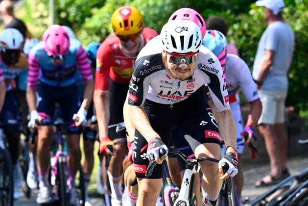 Baloise Belgium Tour 2026 Stage 5 HOEILAART, BELGIUM - JUNE 21 : Herregodts Rune (BEL) of UAE Team Emirates XRG attacking during stage 5 of the 95th edition of Baloise Tour of Belgium an UCI ProSeries 2.Pro cycling road race stage for Men Elite of 183.6 km with start in Gingelom and finish in Hoeilaart on June 21, 2026 in Hoeilaart, Belgium, 21 06 2026 ( Motordriver Stephan Boone - Hoeilaart Belgium  Copyright: xTomasxSiskx