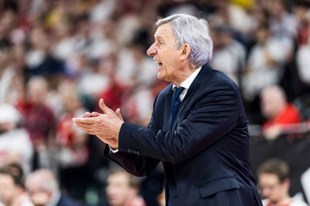 MUNICH, GERMANY - JUNE 21: Svetislav Pesic (Headcoach FC Bayern Muenchen) applauds during the easyCredit Basketball Bundesliga Playoffs Final Game 5 match between FC Bayern Muenchen vs. Alba Berlin at SAP Garden on June 21, 2026 in Munich, Germany. Bavaria Germany Copyright: xSteffiexWunderlx