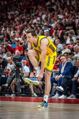 Basketball München 21.06.2026 Saison 2025 2026 EasyCredit BBL 1. Bundesliga Playoffs Finale Spiel 5 Männer, Herren FC Bayern München - Alba Berlin Justin Bean (Alba Berlin, No.34) ohne Schuh *** Basketball Munich June 21, 2026 2025–2026 Season EasyCredit BBL 1 Bundesliga Playoffs Finals Game 5 Mens, Mens FC Bayern Munich Alba Berlin Justin Bean Alba Berlin, No. 34 without a shoe,detected_source_language