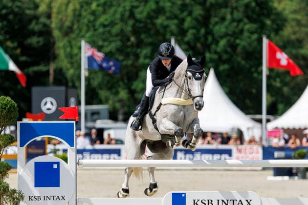 LUHMÜHLEN - Longines Horse Trail 2026, LUHMÜHLEN - Longines Horse Trail 2026 HANSEN-HOTOPP Malin (GER), Carlitos Quidditch K Teilprüfung Springen Show Jumping CCI4*-S Meßmer Trophy Deutsche Meisterschaft 2026 Luhmühlen, Turniergelände 21. June 2026 - *** LUHMÜHLEN Longines Horse Trail 2026, LUHMÜHLEN Longines Horse Trail 2026 HANSEN HOTOPP Malin GER, Carlitos Quidditch K, Show Jumping CCI4 S Meßmer Trophy German Championship 2026, Luhmühlen, competition grounds, June 21, 2026,detected_source_language