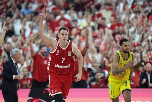 Johannes Voigtmann (FC Bayern Basketball, 07) bejubelt einen Treffer, Emotionen, Jubel, GER, FC Bayern Basketball vs. Alba Berlin, Basketball, easycredit Basketball Bundesliga, Playoffs, Finale, Spiel 5, Saison 2025 2026, 21.06.2026, GER, FC Bayern Basketball vs. Alba Berlin, Basketball, easycredit Basketball Bundesliga, Playoffs, Finale, Spiel 5, Saison 2025 2026, 21.06.2026 Muenchen *** Johannes Voigtmann of FC Bayern Basketball, 07, celebrates a basket; emotions, celebration; GER; FC Bayern Basketball vs. Alba Berlin; basketball; easycredit Basketball Bundesliga; playoffs; finals; Game 5; 2025–2026 season, June 21, 2026, GER, FC Bayern Basketball vs. Alba Berlin, basketball, easycredit Basketball Bundesliga, playoffs, finals, Game 5, 2025–2026 season, June 21, 2026, Munich,detected_source_language Copyright: xEibner-Pressefoto JennixMaulx EP_JML