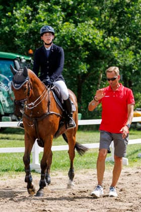 LUHMÜHLEN - Longines Horse Trail 2026, LUHMÜHLEN - Longines Horse Trail 2026 MINDER Nadja (SUI), Top Job s Jalisco, DOEHRING Marcus (Disziplintrainer SUI) Teilprüfung Springen Show Jumping CCI4*-S Meßmer Trophy Deutsche Meisterschaft 2026 Luhmühlen, Turniergelände 21. June 2026 - *** LUHMÜHLEN Longines Horse Trail 2026, LUHMÜHLEN Longines Horse Trail 2026 MINDER Nadja SUI, Top Job s Jalisco, DOEHRING Marcus, Discipline Coach (SUI), Show Jumping CCI4 S Meßmer Trophy German Championship 2026, Luhmühlen, Competition Grounds, June 21, 2026,detected_source_language