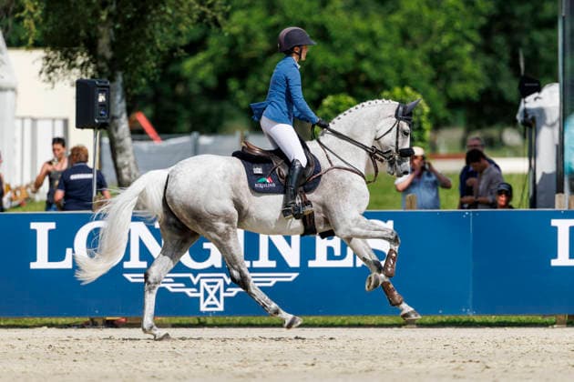 LUHMÜHLEN - Longines Horse Trail 2026, LUHMÜHLEN - Longines Horse Trail 2026 ROMEIKE Louise (SWE), Caspian Siegerehrung Prize giving ceremony Teilprüfung Springen Show Jumping CCI4*-S Meßmer Trophy Deutsche Meisterschaft 2026 Luhmühlen, Turniergelände 21. June 2026 - *** LUHMÜHLEN Longines Horse Trail 2026, LUHMÜHLEN Longines Horse Trail 2026 ROMEIKE Louise SWE, Caspian Prize-giving ceremony for the Show Jumping CCI4 S Meßmer Trophy German Championship 2026 Luhmühlen, competition grounds, June 21, 2026,detected_source_language
