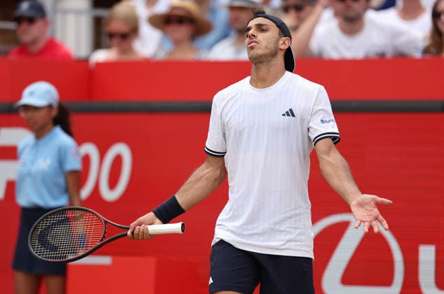 Francisco Cerundolo of Argentina reacts in frustration HSBC Queen s Club Championships, Day Sixteen, Tennis, Queen s Club, West Kensington, London, UK - 21 Jun 2026London Queen s Club United Kingdom  Copyright: xEllaxLing Shutterstockx 16929308t