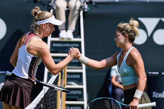 June 21, 2026, Bad Homburg, Hessen, Germany: Sinja Kraus of Austria, Renata Zarazua of Mexico shaking hands after their Match during the BAD HOMBURG OPEN powered by SOLARWATTT- WTA500 - Womens Tennis, 21.6.2026 in Bad Homburg (Tennis-Club Bad Homburg), Germany - Photo: Tennis 2026: Bad Homburg Open - WTA500: KRAUS 6:2 7:5 ZARAZUA  - ZUMAs343 20260621_zsp_s343_061 Copyright: xMathiasxSchulzx