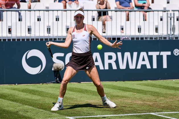 June 21, 2026, Bad Homburg, Hessen, Germany: Sinja Kraus of Austria returns with forehand to Renata Zarazua of Mexico during the BAD HOMBURG OPEN powered by SOLARWATTT- WTA500 - Womens Tennis, 21.6.2026 in Bad Homburg (Tennis-Club Bad Homburg), Germany - Photo: Tennis 2026: Bad Homburg Open - WTA500: KRAUS 6:2 7:5 ZARAZUA  - ZUMAs343 20260621_zsp_s343_063 Copyright: xMathiasxSchulzx