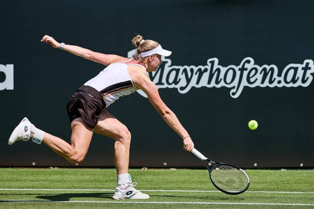 June 21, 2026, Bad Homburg, Hessen, Germany: Sinja Kraus of Austria returns with backhand to Renata Zarazua of Mexico during the BAD HOMBURG OPEN powered by SOLARWATTT- WTA500 - Womens Tennis, 21.6.2026 in Bad Homburg (Tennis-Club Bad Homburg), Germany - Photo: Tennis 2026: Bad Homburg Open - WTA500: KRAUS 6:2 7:5 ZARAZUA  - ZUMAs343 20260621_zsp_s343_064 Copyright: xMathiasxSchulzx