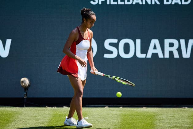 June 21, 2026, Bad Homburg, Hessen, Germany: Leylah Fernandez of Canada serves to Katie Boulter of Great Britain during the BAD HOMBURG OPEN powered by SOLARWATTT- WTA500 - Womens Tennis, 21.6.2026 in Bad Homburg (Tennis-Club Bad Homburg), Germany - Photo: Tennis 2026: Bad Homburg Open - WTA500: FERNANDEZ 6:7 6:3 6:3 BOULTER  - ZUMAs343 20260621_zsp_s343_081 Copyright: xMathiasxSchulzx