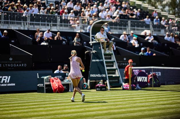 June 21, 2026, Bad Homburg, Hessen, Germany: Katie Boulter of Great Britain returns with backhand to Leylah Fernandez of Canada during the BAD HOMBURG OPEN powered by SOLARWATTT- WTA500 - Womens Tennis, 21.6.2026 in Bad Homburg (Tennis-Club Bad Homburg), Germany - Photo: Tennis 2026: Bad Homburg Open - WTA500: FERNANDEZ 6:7 6:3 6:3 BOULTER  - ZUMAs343 20260621_zsp_s343_086 Copyright: xMathiasxSchulzx