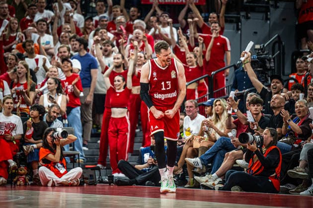 Basketball München 21.06.2026 Saison 2025 2026 EasyCredit BBL 1. Bundesliga Playoffs Finale Spiel 5 Männer, Herren FC Bayern München - Alba Berlin Andreas Obst (München, No.13) Jubel *** Basketball Munich June 21, 2026 2025–2026 Season EasyCredit BBL 1 Bundesliga Playoffs Finals Game 5 Mens, Mens FC Bayern Munich Alba Berlin Andreas Obst Munich, No. 13 Celebrating,detected_source_language