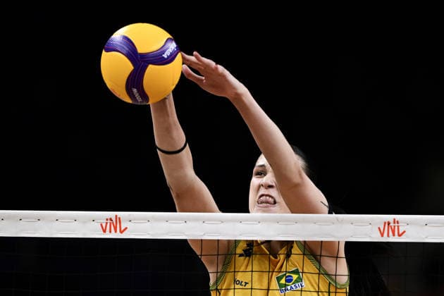 Germany v Brazil - 2026 FIVB Volleyball Women s Nations League ANKARA, TURKIYE - JUNE 21: Luzia da Silva Nezzo (11) of Brazil in action during match between Germany and Brazil in the 2026 FIVB Volleyball Women s Nations League at Ankara Sports Hall in Ankara, Turkiye, on June 21, 2026. Mehmet Futsi Anadolu Ankara Turkey. Editorial use only. Please get in touch for any other usage.  Copyright: x2026xAnadoluxMehmetxFutsix