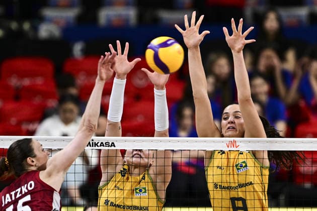 Germany v Brazil - 2026 FIVB Volleyball Women s Nations League ANKARA, TURKIYE - JUNE 21: Rosamaria Montibeller (7) and Julia Gambatto Kudiess of Brazil in action during match between Germany and Brazil in the 2026 FIVB Volleyball Women s Nations League at Ankara Sports Hall in Ankara, Turkiye, on June 21, 2026. Mehmet Futsi Anadolu Ankara Turkey. Editorial use only. Please get in touch for any other usage.  Copyright: x2026xAnadoluxMehmetxFutsix