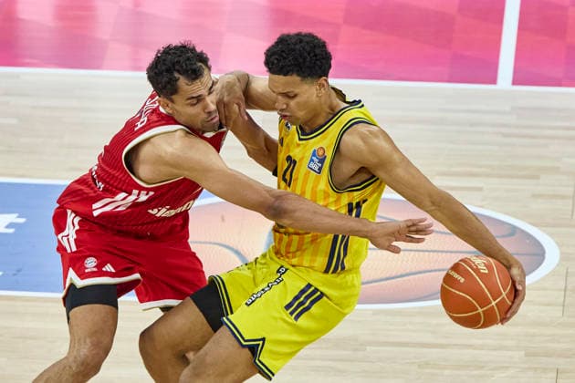 Deutsche Basketball Bundesliga (BBL), FC Bayern München Basketball vs ALBA Berlin, München FC Bayern Basketball, Berlin ALBA, 2026-06-21 in München (SAP Garden) RATAJ Michael (ALBA Berlin Power Forward (PF) Nr21-BER21), DA SILVA Oscar (FC Bayern München Basketball Power Forward (PF) Nr1-FCBB1) sportworld München SAP Garden Bayern Deutschland *** German Basketball Bundesliga (BBL), FC Bayern Munich Basketball vs. ALBA Berlin, Munich FC Bayern Basketball, Berlin ALBA, June 21, 2026, at SAP Garden in Munich; Michael Rataj, ALBA Berlin, Power Forward (PF), No. 21 (BER21); Oscar da Silva, FC Bayern Munich Basketball, Power Forward (PF), No. 1 (FCBB1); Sportworld Munich, SAP Garden, Bayern, Germany,detected_source_language