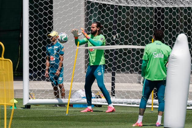 Brazil s goalkeeper Alisson Becker takes part in a training session in Morristown, United States, 21 June 2026. Brazil will face Scotland in their 2026 FIFA World Cup, WM, Weltmeisterschaft, Fussball Group C soccer match on 25 June. FIFA World Cup 2026 - Brazil s training session !ACHTUNG: NUR REDAKTIONELLE NUTZUNG!  Copyright: xSebastiaoxMoreirax GRAF2700 20260621-55020666288_1