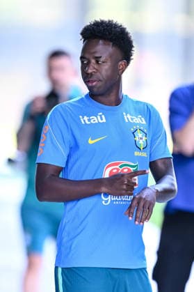 Vinicius Junior (Brazil) gestures during the Brazil training session at Columbia Park Training Facility on June 21, 2026 in Morristown, New Jersey. (Photo by Harry Langer DeFodi Images) - *** Vinicius Junior of Brazil gestures during the Brazil training session at Columbia Park Training Facility on June 21, 2026, in Morristown, New Jersey. Photo by Harry Langer, DeFodi Images,detected_source_language