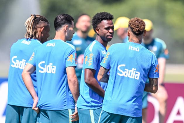 Vinicius Junior (Brazil) and Neymar (Brazil) Looks on during the Brazil training session at Columbia Park Training Facility on June 21, 2026 in Morristown, New Jersey. (Photo by Harry Langer DeFodi Images) - *** Vinicius Junior and Neymar of Brazil look on during the Brazil training session at Columbia Park Training Facility on June 21, 2026, in Morristown, New Jersey. Photo by Harry Langer, DeFodi Images,detected_source_language