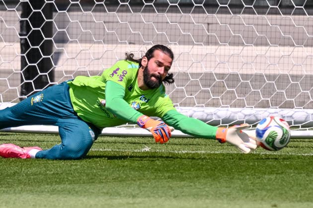 goalkeeper Alisson Becker (Brazil) controls the Ball during the Brazil training session at Columbia Park Training Facility on June 21, 2026 in Morristown, New Jersey. (Photo by Harry Langer DeFodi Images) - *** Goalkeeper Alisson Becker of Brazil controls the ball during a Brazil training session at Columbia Park Training Facility on June 21, 2026, in Morristown, New Jersey. Photo by Harry Langer, DeFodi Images,detected_source_language