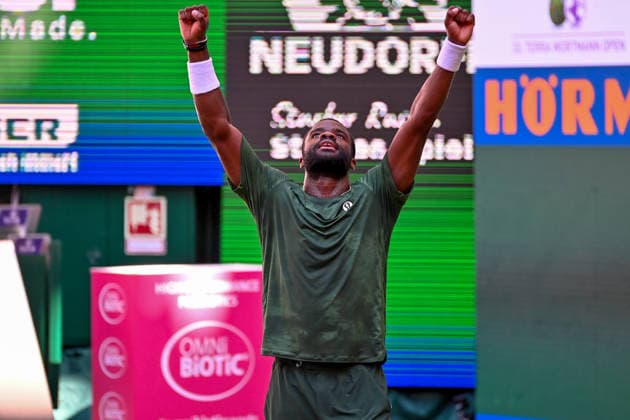 Frances Tiafoe (USA) jubelt nach seinem FInalsieg ueber Taylor Fritz (USA) TERRA WORTMANN Open 2026, Tennis, ATP, Tennis Herren Tennis Herren 500, Turnier, Hauptfeld, Finale, Einzel, 21.06.2026, TERRA WORTMANN Open 2026, Tennis, ATP, Tennis Herren 500, Turnier, Hauptfeld, Finale, Einzel, 21.06.2026 Halle *** Frances Tiafoe (USA) celebrates after his final victory over Taylor Fritz (USA) at the TERRA WORTMANN Open 2026, Tennis, ATP, Mens 500, Tournament, Main Draw, Final, Singles, June 21, 2026, TERRA WORTMANN Open 2026, Tennis, ATP, Men’s 500, Tournament, Main Draw, Final, Singles, June 21, 2026, Indoor,detected_source_language Copyright: xEibner-Pressefoto RobertxGertzenx EP_RGN