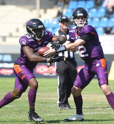 21.06.2026, xhbx, American Football EFA European Football Alliance, Frankfurt Galaxy - Prague Lions v.l. Antony Marvyn Bouembe (Frankfurt Galaxy), Ethan Garbers (Frankfurt Galaxy) (DFL DFB REGULATIONS PROHIBIT ANY USE OF PHOTOGRAPHS as IMAGE SEQUENCES and or QUASI-VIDEO) Frankfurt am Main *** June 21, 2026, xhbx, American Football EFA European Football Alliance, Frankfurt Galaxy vs. Prague Lions, Antony Marvyn Bouembe, Frankfurt Galaxy, Ethan Garbers, Frankfurt Galaxy; DFL and DFB regulations prohibit any use of photographs as image sequences and or quasi-video; Frankfurt am Main,detected_source_language