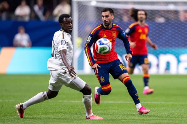 260621 Hassan Altambakti of Saudi Arabia and Alex Baena of Spain during the FIFA World Cup, WM, Weltmeisterschaft, Fussball 2026 football match between Spain and Saudi Arabia on June 21, 2026 in Atlanta. Photo: Ludvig Thunman BILDBYRAN kod LT LT0806 fotboll football soccer fotball vm fotbolls-vm fotball-vm fotbolls-vm 2026 fifa world cup 2026 day 11 bbeng *** June 21, 2026  Copyright: LUDVIGxTHUNMAN BB260621LT048