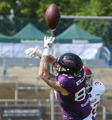 21.06.2026, xhbx, American Football EFA European Football Alliance, Frankfurt Galaxy - Prague Lions v.l. Adria Botella Moreno (Frankfurt Galaxy) (DFL DFB REGULATIONS PROHIBIT ANY USE OF PHOTOGRAPHS as IMAGE SEQUENCES and or QUASI-VIDEO) Frankfurt am Main *** June 21, 2026, xhbx, American Football EFA European Football Alliance, Frankfurt Galaxy vs. Prague Lions, Adria Botella Moreno, Frankfurt Galaxy, DFL, DFB. REGULATIONS PROHIBIT ANY USE OF PHOTOGRAPHS AS IMAGE SEQUENCES AND OR QUASI-VIDEO. Frankfurt am Main,detected_source_language