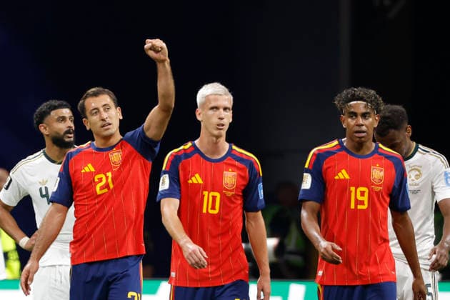Spain s Mikel Oyarzabal (L) celebrates after scoring the 2-0 during the 2026 FIFA World Cup, WM, Weltmeisterschaft, Fussball Group H soccer match between Spain and Saudi Arabia, in Atlanta, United States, 21 June 2026. FIFA World Cup 2026 - Group H - Spain vs. Saudi Arabia !ACHTUNG: NUR REDAKTIONELLE NUTZUNG!  Copyright: xLavandeiraxJrx GRAF2747 20260621-55020666649_1